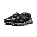 9060 "Black/Castlerock"