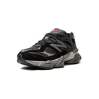 9060 "Black/Castlerock"